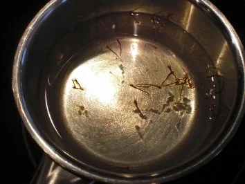 Rezept: Lammkoteletts mit zweierlei Saucen von Paprika und Safran-Basmatireis Bild Nr. 5 Lammkoteletts mit zweierlei Saucen von Paprika und Safran-Basmatireis - Rezept - Bild Nr. 5