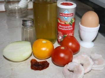 Rezept: Garnelen mit gedünsten Gemüse an einem Halbkreis von Tomaten, Ei und Zwiebel Bild Nr. 2 Garnelen mit gedünsten Gemüse an einem Halbkreis von Tomaten, Ei und Zwiebel - Rezept - Bild Nr. 2