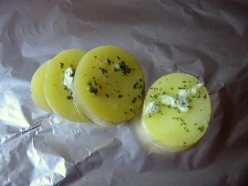 Rezept: Super-Kräuter-Folienkartoffeln Bild Nr. 3 Super-Kräuter-Folienkartoffeln - Rezept - Bild Nr. 3