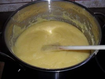 Polenta mit Tomaten, Mozarella, Kräutern und Parmesankäse - Rezept - Bild Nr. 3