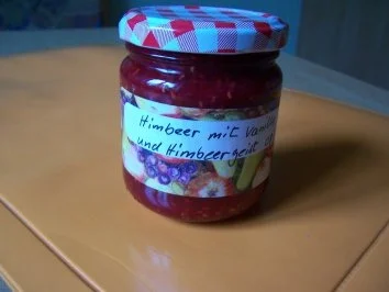 Rezept: Geistvolle Himbeermarmelade Bild Nr. 2 Geistvolle Himbeermarmelade - Rezept - Bild Nr. 2