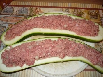 Gefüllte Zucchini mit Käse überbacken - Rezept - Bild Nr. 4