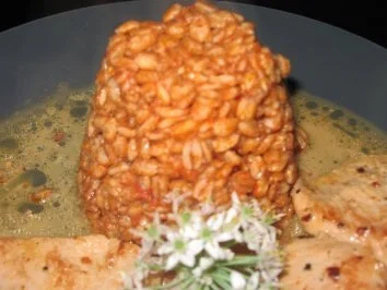 Rezept: Putenfiletsteaks mit Tomaten-Zartdinkel und Bratensaft Bild Nr. 2 Putenfiletsteaks mit Tomaten-Zartdinkel und Bratensaft - Rezept - Bild Nr. 2