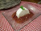 Zitronen-Joghurt-Terrine auf Cranberrie-Grütze - Rezept