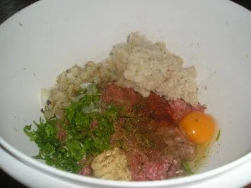 Rezept: Faschierte Laibchen Bild Nr. 2 Faschierte Laibchen - Rezept - Bild Nr. 2