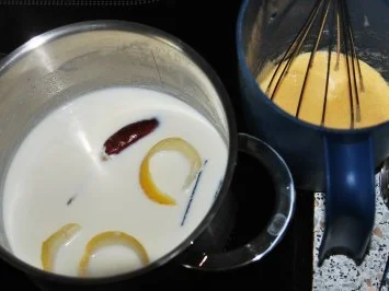 Gebrannte Katalanische Crème mit Chili und Zitronen-Tuiles - Rezept - Bild Nr. 3