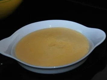 Gebrannte Katalanische Crème mit Chili und Zitronen-Tuiles - Rezept - Bild Nr. 4