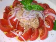 Tomatensalat mit Tuhnfisch - Rezept