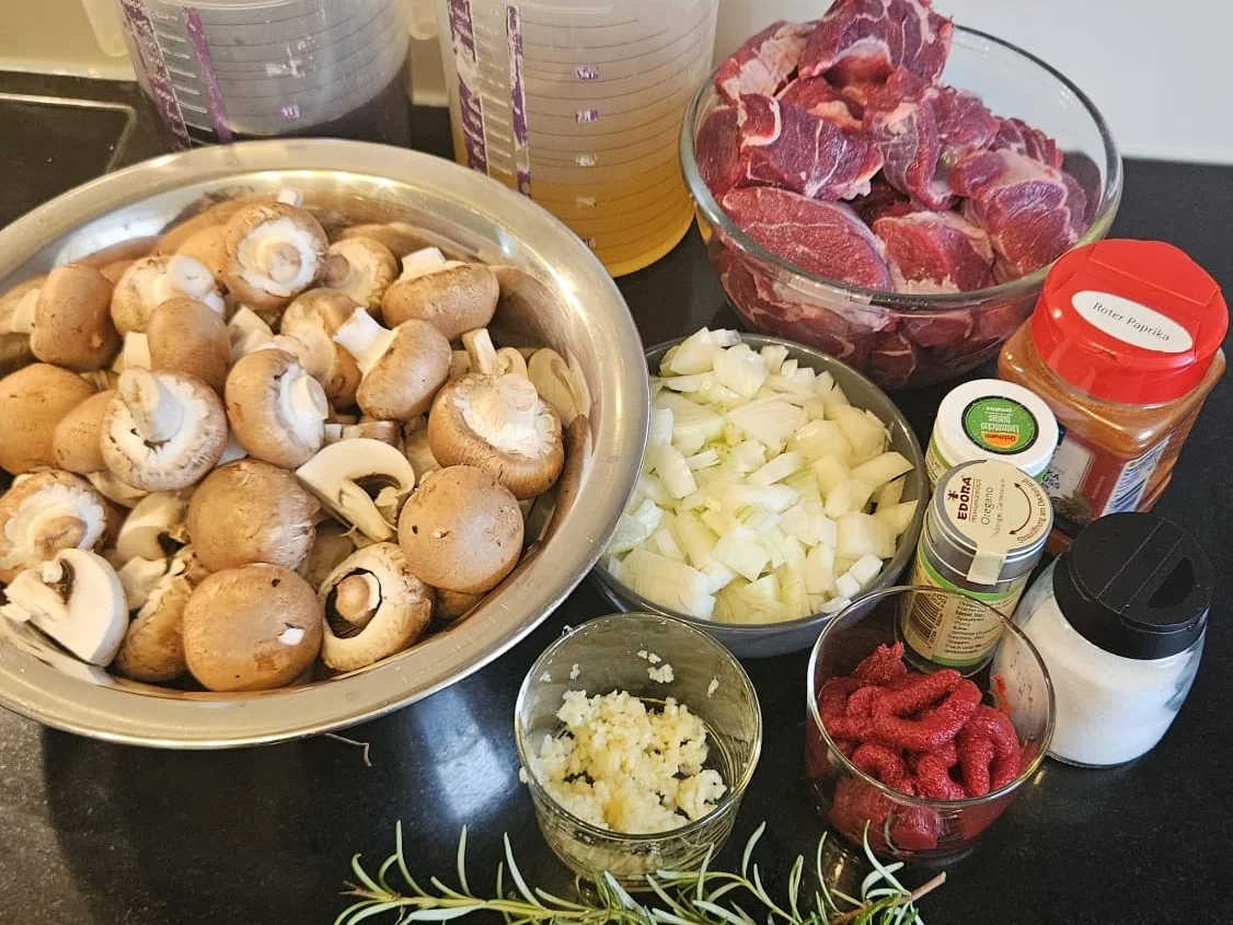 Rezept: Rindfleisch-Pilz-Schmortopf Bild Nr. 17855 Rindfleisch-Pilz-Schmortopf - Rezept - Bild Nr. 17855