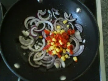 Rezept: Deftige Pfannkuchen mit Frischkäse-Hackfleischfüllung Bild Nr. 10 Deftige Pfannkuchen mit Frischkäse-Hackfleischfüllung - Rezept - Bild Nr. 10