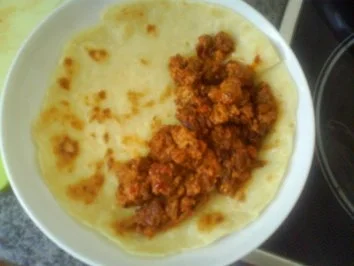 Rezept: Deftige Pfannkuchen mit Frischkäse-Hackfleischfüllung Bild Nr. 21 Deftige Pfannkuchen mit Frischkäse-Hackfleischfüllung - Rezept - Bild Nr. 21