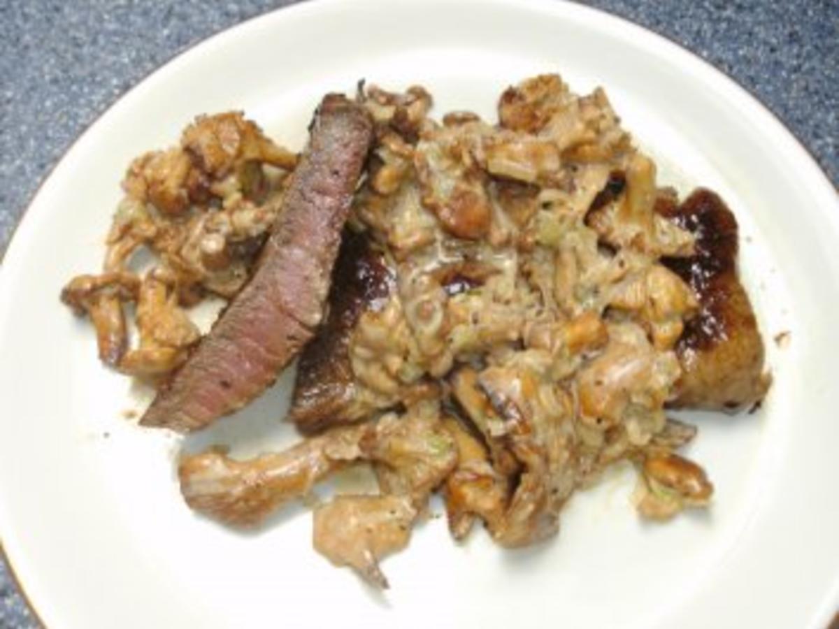 Rindersteak mit Rahm-Pfifferlingen - Rezept - kochbar.de