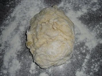 Pizza Prosciutto mit Mozzarella & Paprika - Rezept - Bild Nr. 3