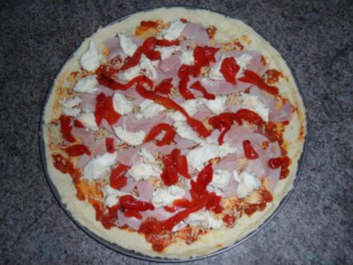 Pizza Prosciutto mit Mozzarella & Paprika - Rezept - Bild Nr. 6