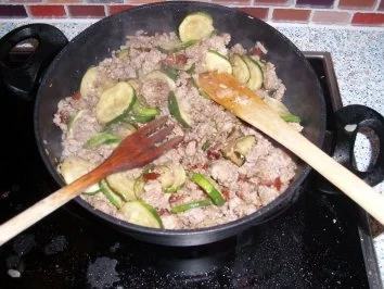 Zucchini-Hack-Gratin - Rezept - Bild Nr. 2