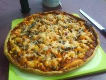 Rezept: Pizza rustikal Pizza rustikal - Rezept