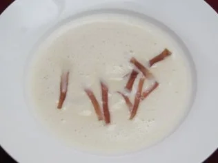 Schaumsüppchen von der Petersilienwurzel - Rezept