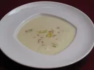 Rezept: Geeistes Kartoffelsüppchen mit Lauch und Pfifferlingen Geeistes Kartoffelsüppchen mit Lauch und Pfifferlingen - Rezept