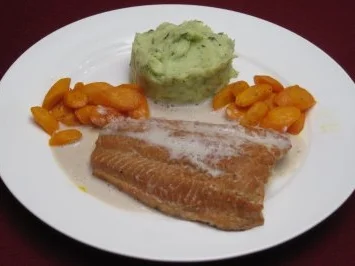 Hausgeräucherter Waller mit Vanillesahne und Lauchpüree - Rezept