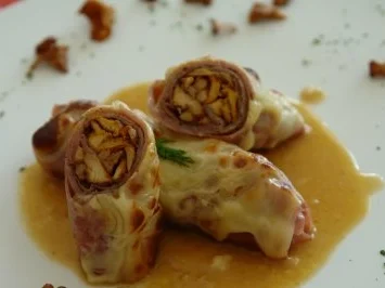 Pfifferlinge Schalfrock -im Schinken eingerollt- - Rezept