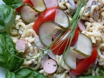 Calvados-Hähnchen an Nudelsalat mit Apfelmayonaise - Rezept - Bild Nr. 3
