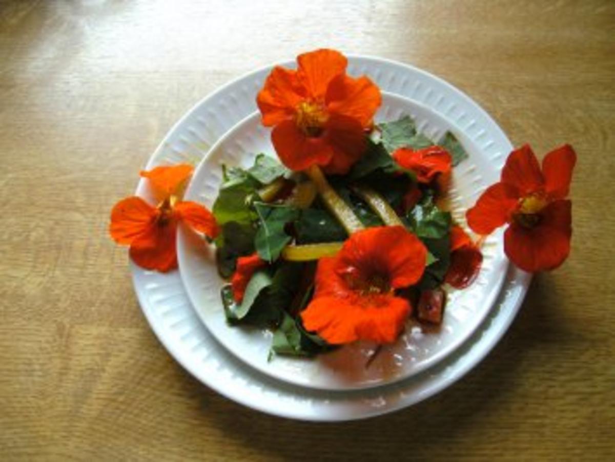 Hähnchenbrust- Salat mit Mango & Kapuzinerkresse - Rezept - Bild Nr. 2