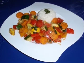 Rezept: Spätsommerliches Buttergemüse mit Basmatireis Spätsommerliches Buttergemüse mit Basmatireis - Rezept