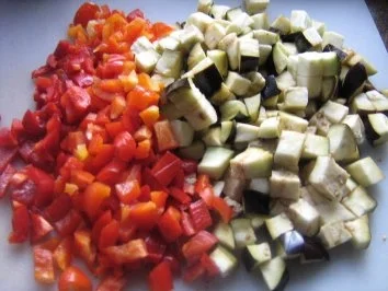 Mediteranes Gemüse mit Schrimps auf Fusilli - Rezept - Bild Nr. 3