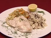 Fischfilet auf Gemüse in leichter Kräuter-Sahnesoße, dazu Reis (Raphael Schneider) - Rezept