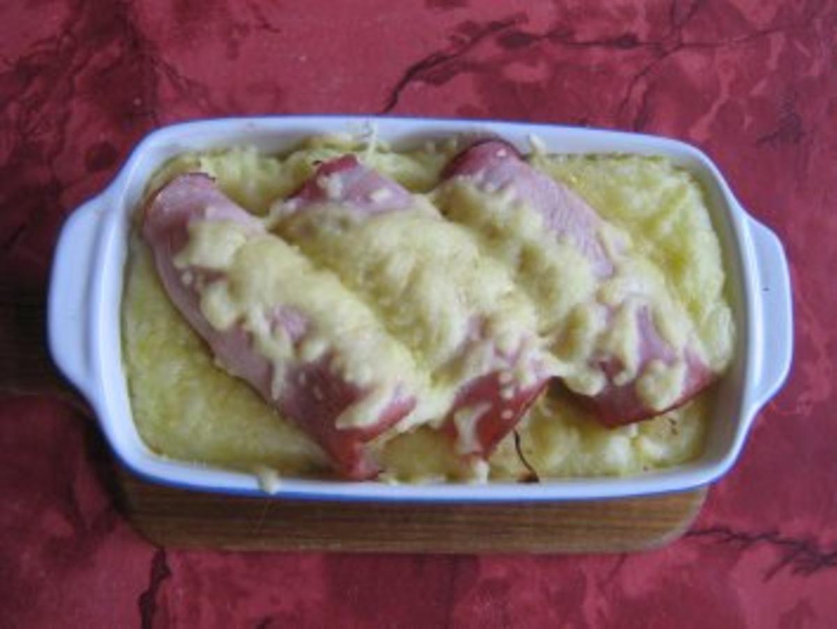 Kassler-Sauerkrautröllchen auf Kartoffelbrei - Rezept