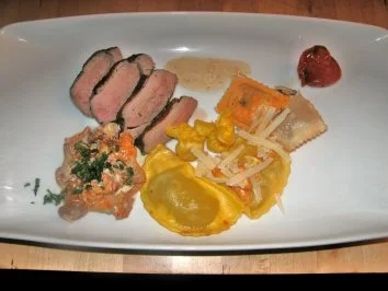 Rezept: Entenbrüstchen mit Pastavariationen und Pfifferlingen Entenbrüstchen mit Pastavariationen und Pfifferlingen - Rezept