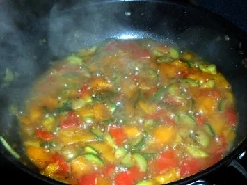 Scharfe Hähnchenbrust auf fruchtig-scharfem Gemüse - Rezept - Bild Nr. 6