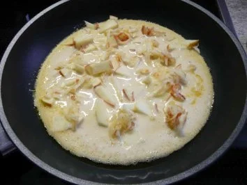 Eierspeisen : Eierkuchen mit Äpfelstückchen - Rezept - Bild Nr. 2