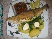 Fischgerichte: Gebratener Wolfsbarsch mit Gemüsekartoffeln - Rezept