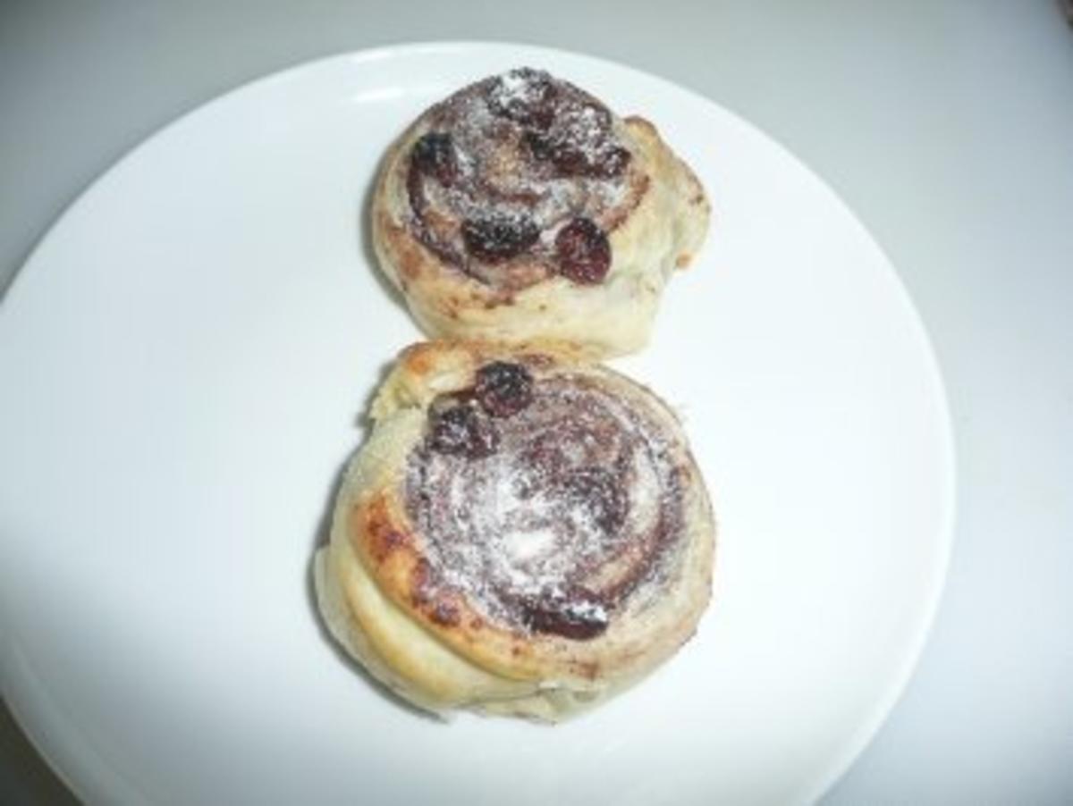 Blättereigschnecken mit Espresso/Nussschokolade - Rezept