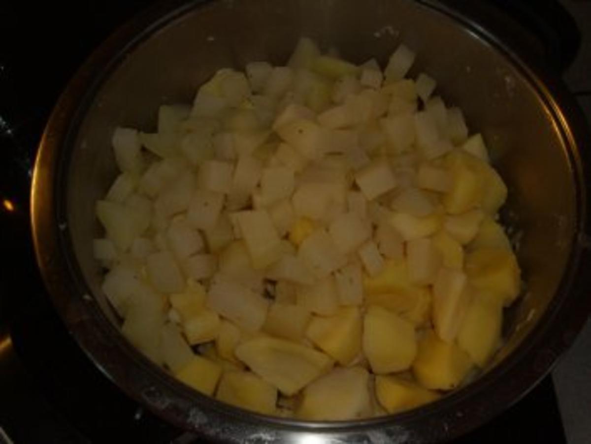 Aufläufe: Wirsingauflauf mit Kartoffelkruste - Rezept - Bild Nr. 3