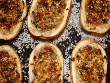 Rezept: Kartoffeln gefüllt mit Austernpilzragout Bild Nr. 2 Kartoffeln gefüllt mit Austernpilzragout - Rezept - Bild Nr. 2