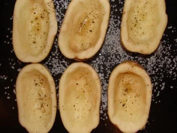 Rezept: Kartoffeln gefüllt mit Austernpilzragout Bild Nr. 5 Kartoffeln gefüllt mit Austernpilzragout - Rezept - Bild Nr. 5