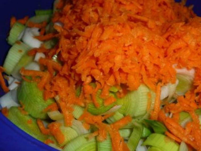 Frikadellen mit Möhren Lauch Gemüse im Kartoffelnest - einfach - von cleo64