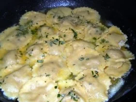 Rezept: Ravioli mit Gorgonzola-Walnuss-Füllung Bild Nr. 9 Ravioli mit Gorgonzola-Walnuss-Füllung - Rezept - Bild Nr. 9