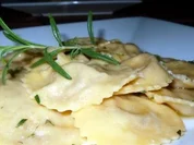 Ravioli mit Gorgonzola-Walnuss-Füllung - Rezept