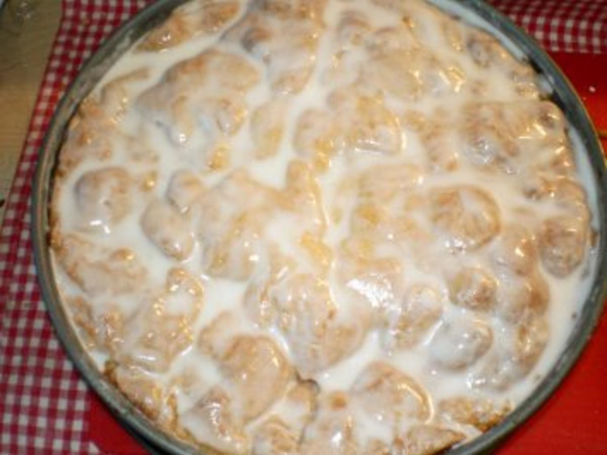 Apfelkuchen mit Rumrosinen - einfach - 153 kcal/100g