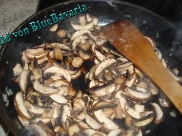 Fleischgerichte: Brigittes Geschnetzeltes vom Kalb - Rezept - Bild Nr. 2