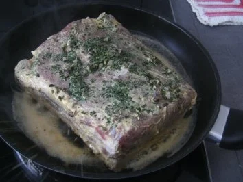 Jungschwein-Krustenbraten mit Salzkartoffeln und - Rezept - Bild Nr. 3