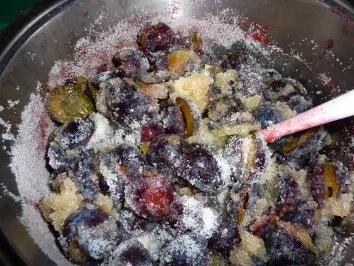 Rezept: Marmelade: Zwetschgenmarmelade mit Amaretto Bild Nr. 2 Marmelade: Zwetschgenmarmelade mit Amaretto - Rezept - Bild Nr. 2