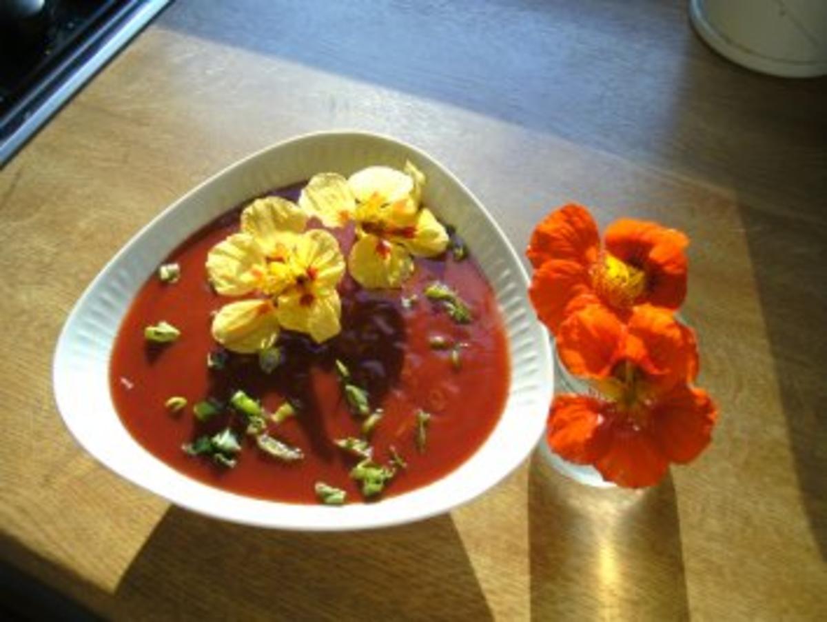 Bloody- Mary Party- Suppe-Cocktail aus der Suppenschüssel - Rezept - Bild Nr. 2