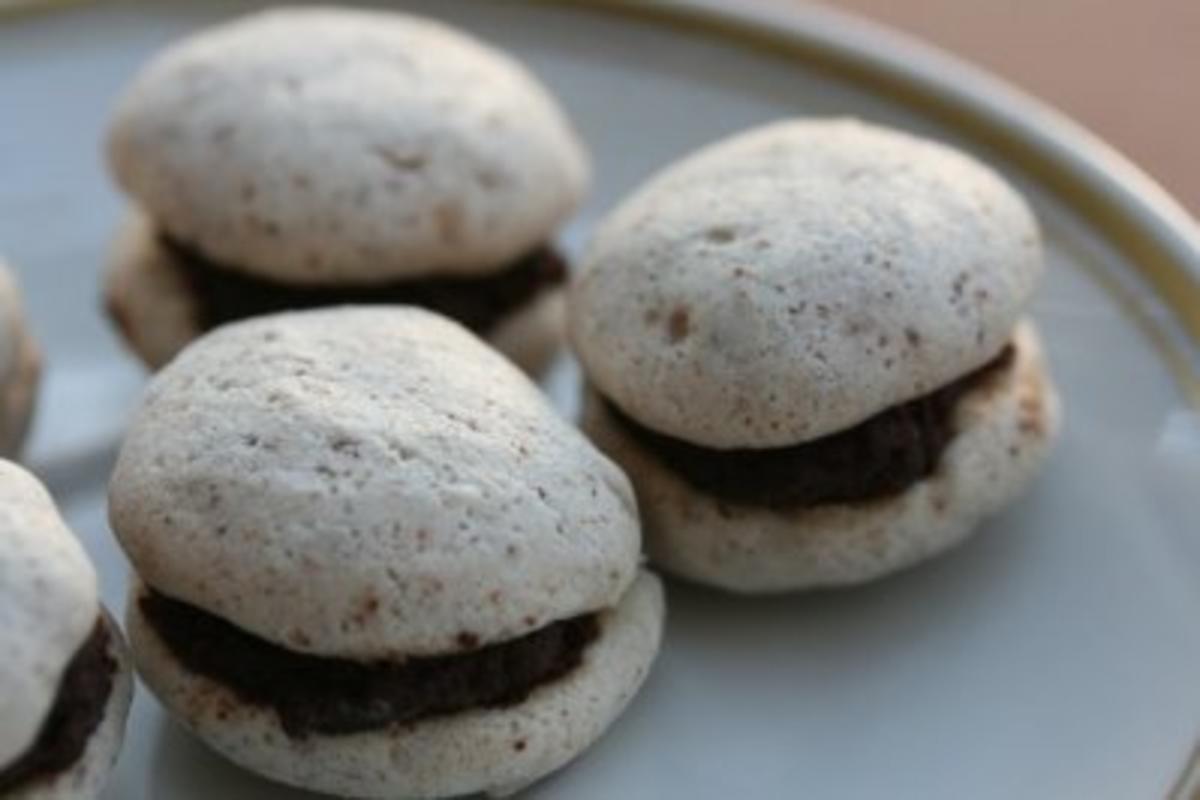 Mandel-Schoko-Macarons - Rezept - Bild Nr. 3