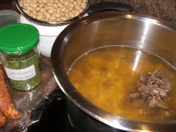 Rezept: Suppe: WEISSE BOHNENSUPPE Bild Nr. 3 Suppe: WEISSE BOHNENSUPPE - Rezept - Bild Nr. 3