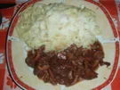 Bandnudeln mit Pfifferlingsauce und Salat - Rezept