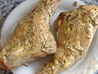 Kaninchenkeule mit Kartoffel-Zwiebel-Pürree und Schmorgurkengemüse - Rezept - Bild Nr. 5